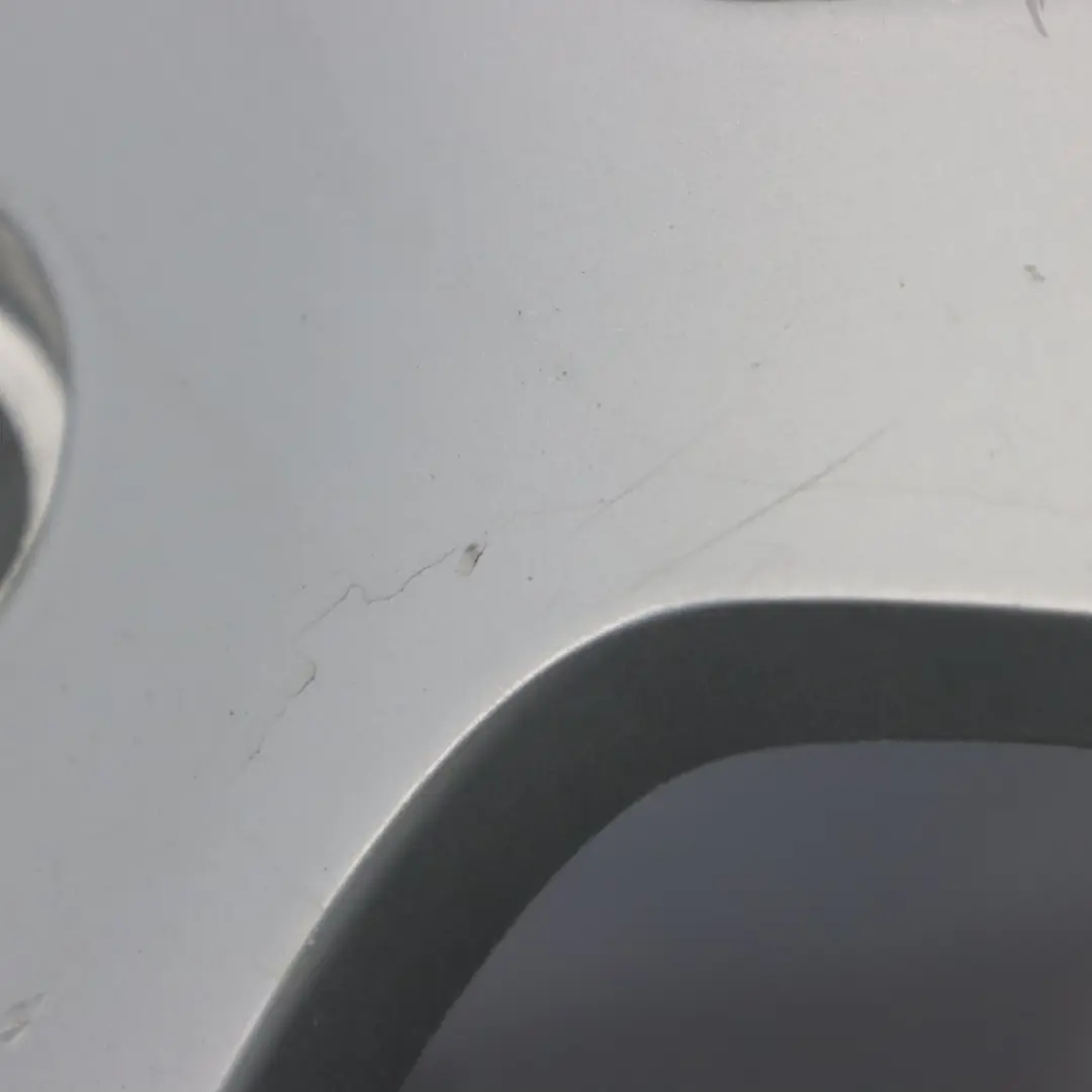 Alufelge Alu Felge 16" ET:20 7J Trapezoid Speiche 134 für BMW 5 er E60 E61 mit Teilenummer 6762000 BMW 5 er E60 E61 Alufelge Alu Felge 16" ET:20 7J Trapezoid Speiche 134 - SKU 6762000-2 - Teilenummer 6762000