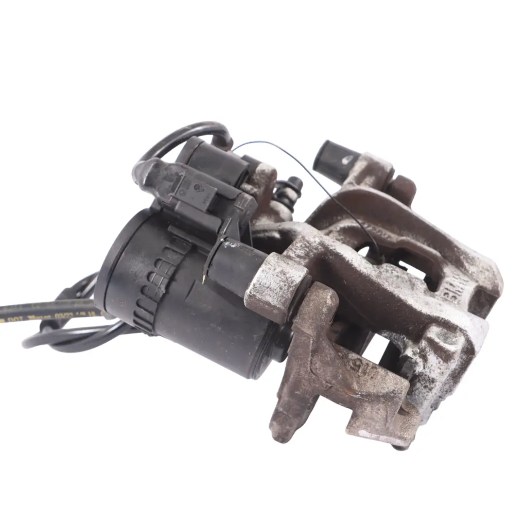 Derecho trasero pinza de freno Vivienda para BMW X1 F40 F45 F48 Mini F54 F60 con número de pieza 6883026 BMW X1 F40 F45 F48 Mini F54 F60 Derecho trasero pinza de freno Vivienda - SKU 6883026-1 - Número de pieza 6883026