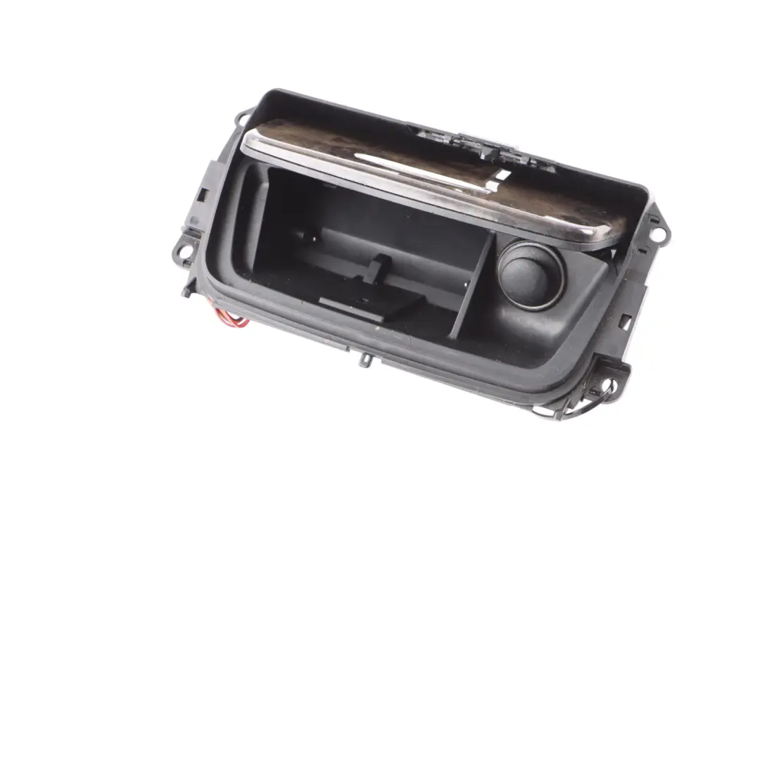 Popielniczka Schowek Konsoli Środkowej 7129555 do BMW E90 E91 o numerze 6982453 BMW E90 E91 Popielniczka Schowek Konsoli Środkowej 7129555 - SKU 6982453-2 - Numer Części 6982453