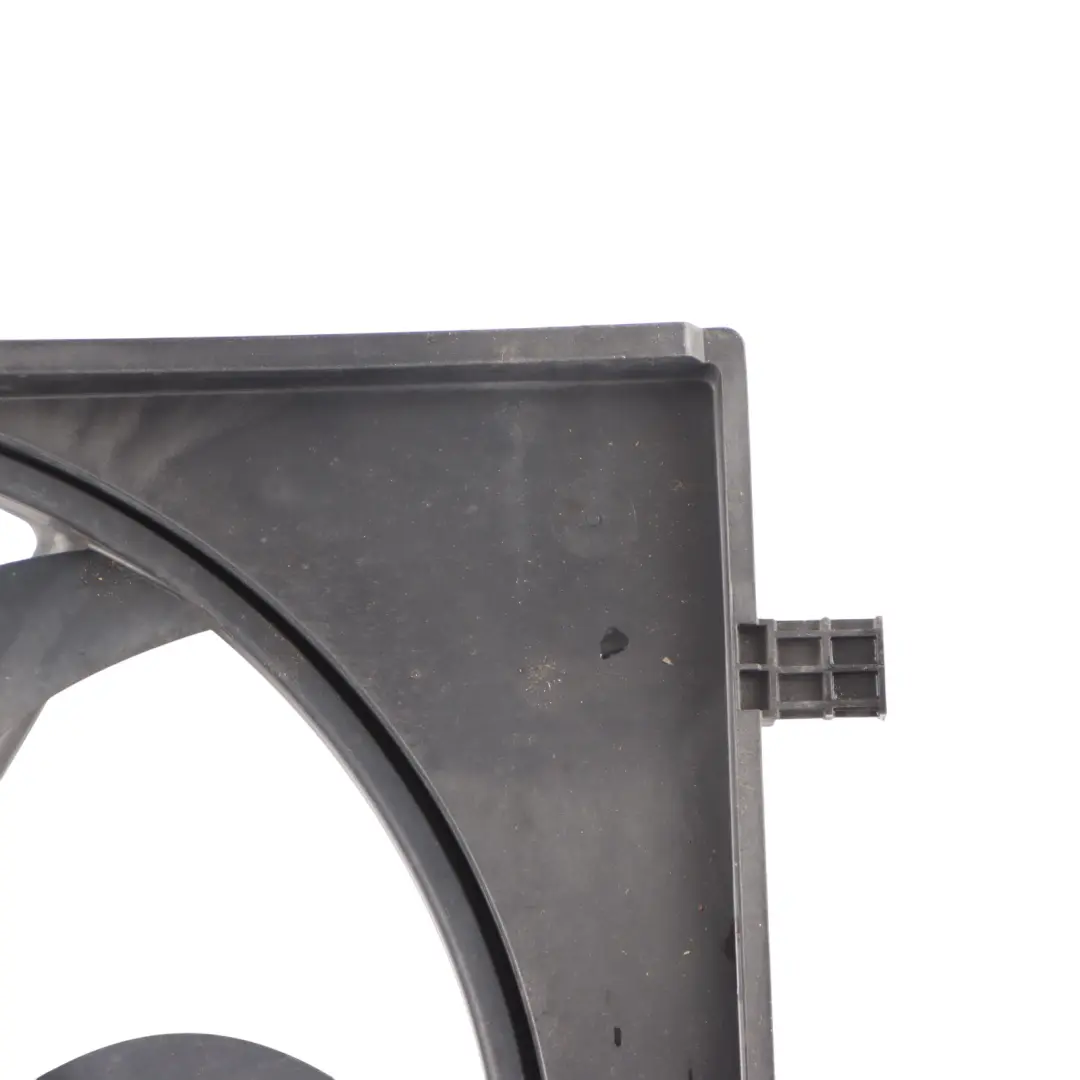 Front Radiator Fan Cooling Air Motor to Audi A1 8X 1.6 TDI with Part number 6C0121207 Audi A1 8X 1.6 TDI Front Radiator Fan Cooling Air Motor - SKU 6C0121207 - Part number 6C0121207