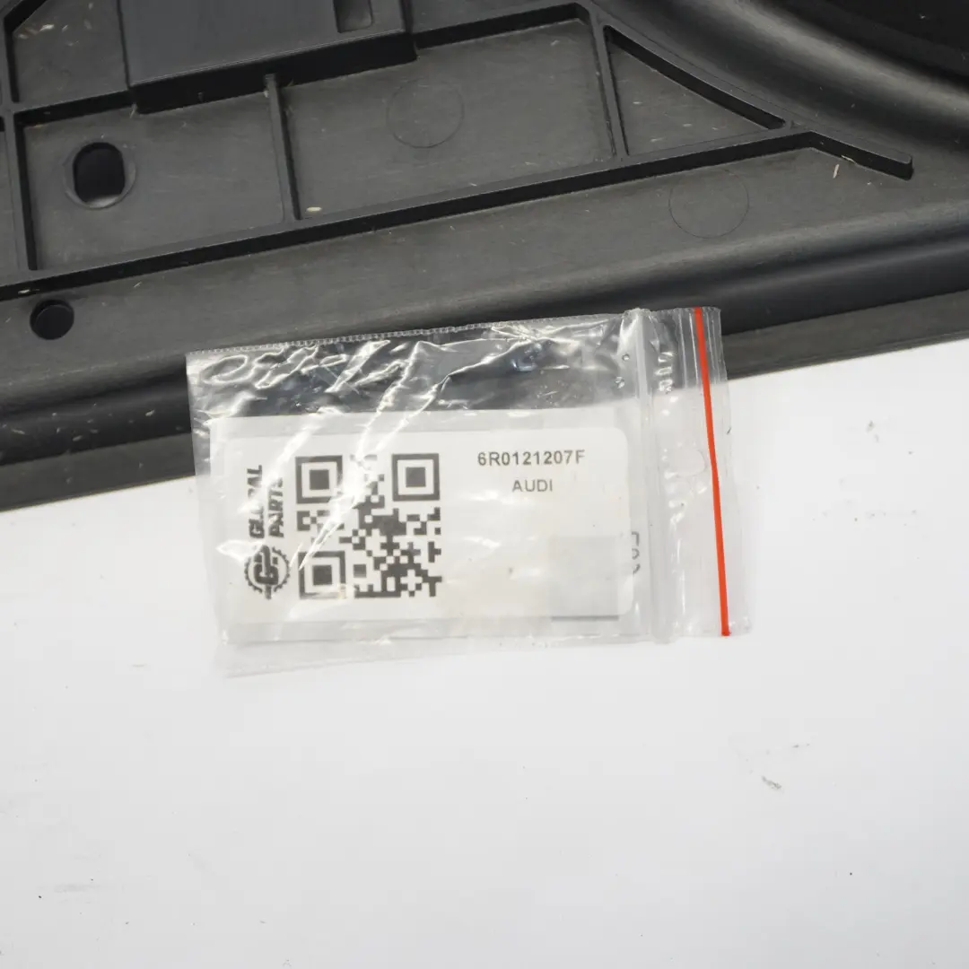 Raffreddamento motore radiatore ventola pannello per Audi A1 8X con numero di parte 6R0121207F Audi A1 8X Raffreddamento motore radiatore ventola pannello - SKU 6R0121207F - Numero di parte 6R0121207F