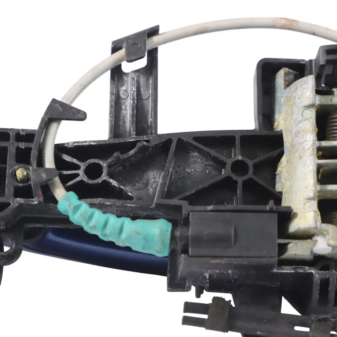 Maniglia posteriore destra completa Montego Blue A51 7069759 per BMW E87 con numero di parte 7069759-MTB BMW E87 Maniglia posteriore destra completa Montego Blue A51 7069759 - SKU 7069759-MTB-1 - Numero di parte 7069759-MTB