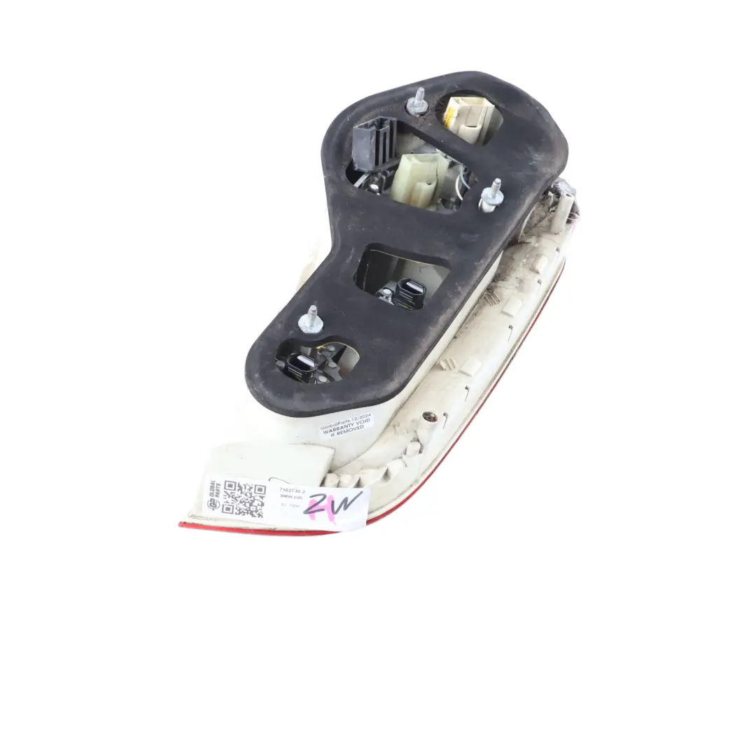 Lamp BMW Z4 E85 E86 Tailgate Tail Light Right O/S to Rear with Part number 7162730 Rear Lamp BMW Z4 E85 E86 Tailgate Tail Light Right O/S - SKU 7162730-2 - Part number 7162730