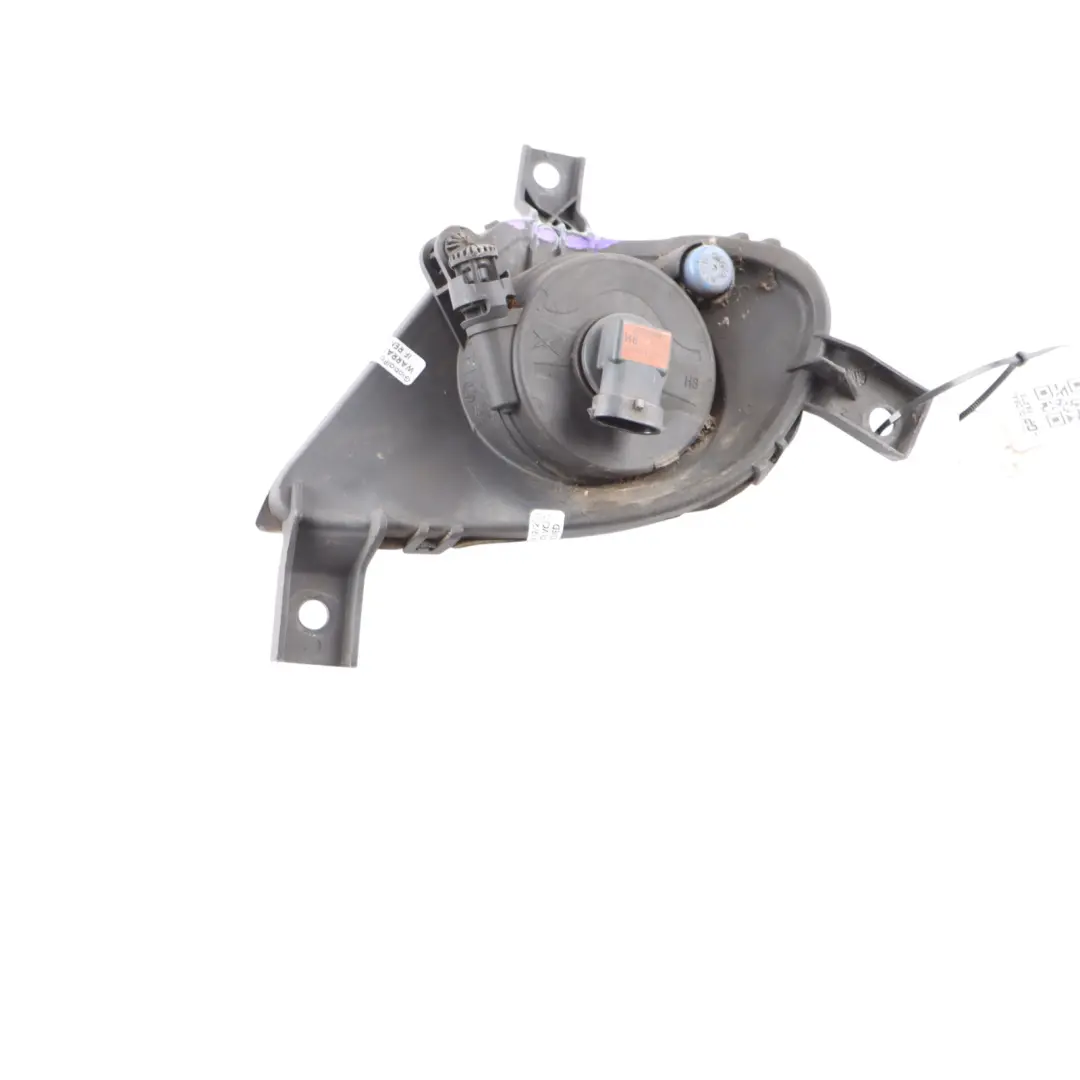 Phares Antibrouillard Lampe avant Droit pour BMW E90 E91 LCI à propos du numéro de pièce 7199894 BMW E90 E91 LCI Phares Antibrouillard Lampe avant Droit - SKU 7199894-2 - Numéro de pièce 7199894