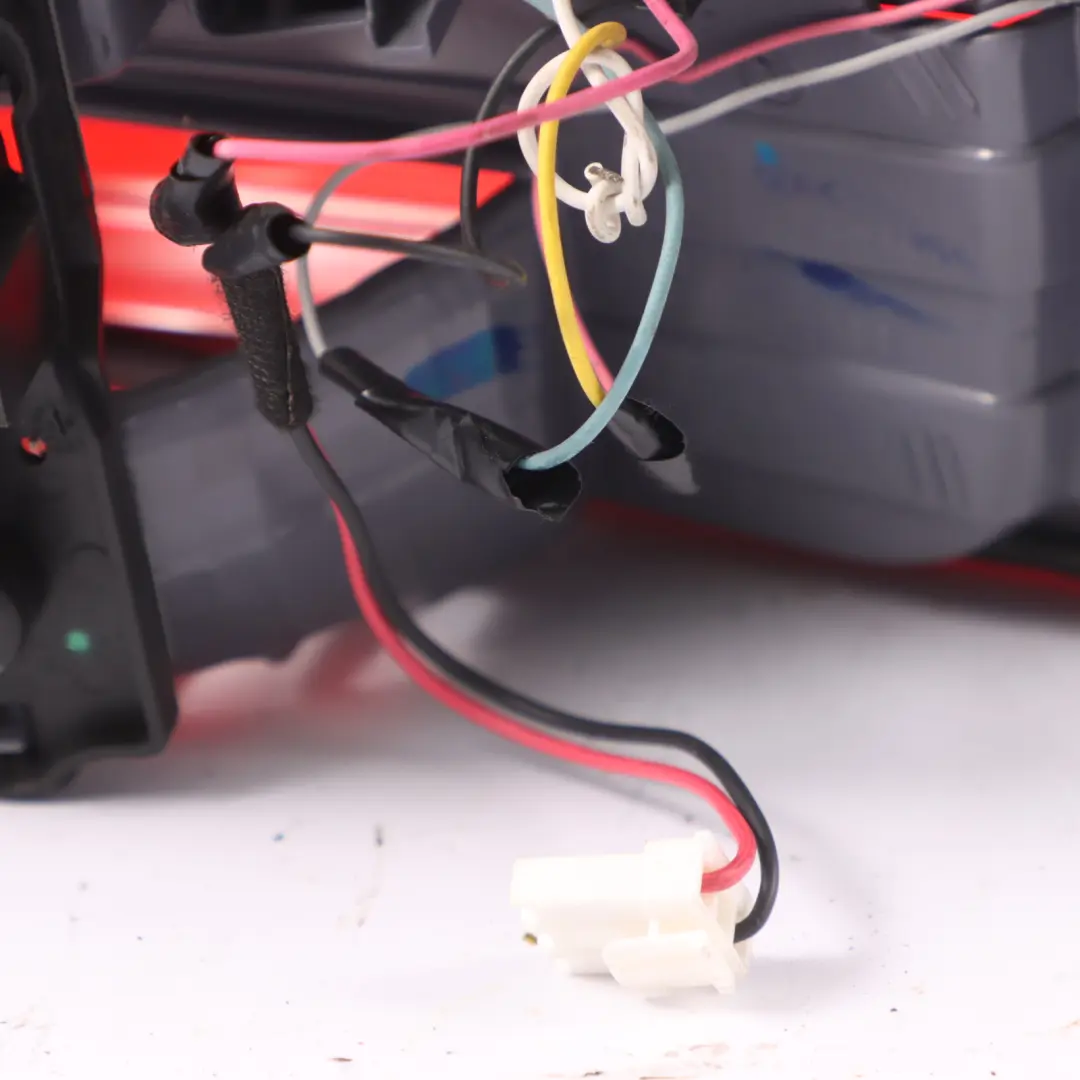 Lampe arrière à LEDs pour couvercle de coffre hayon gauche pour BMW X3 F25 à propos du numéro de pièce 7217313 BMW X3 F25 Lampe arrière à LEDs pour couvercle de coffre hayon gauche - SKU 7217313-1 - Numéro de pièce 7217313