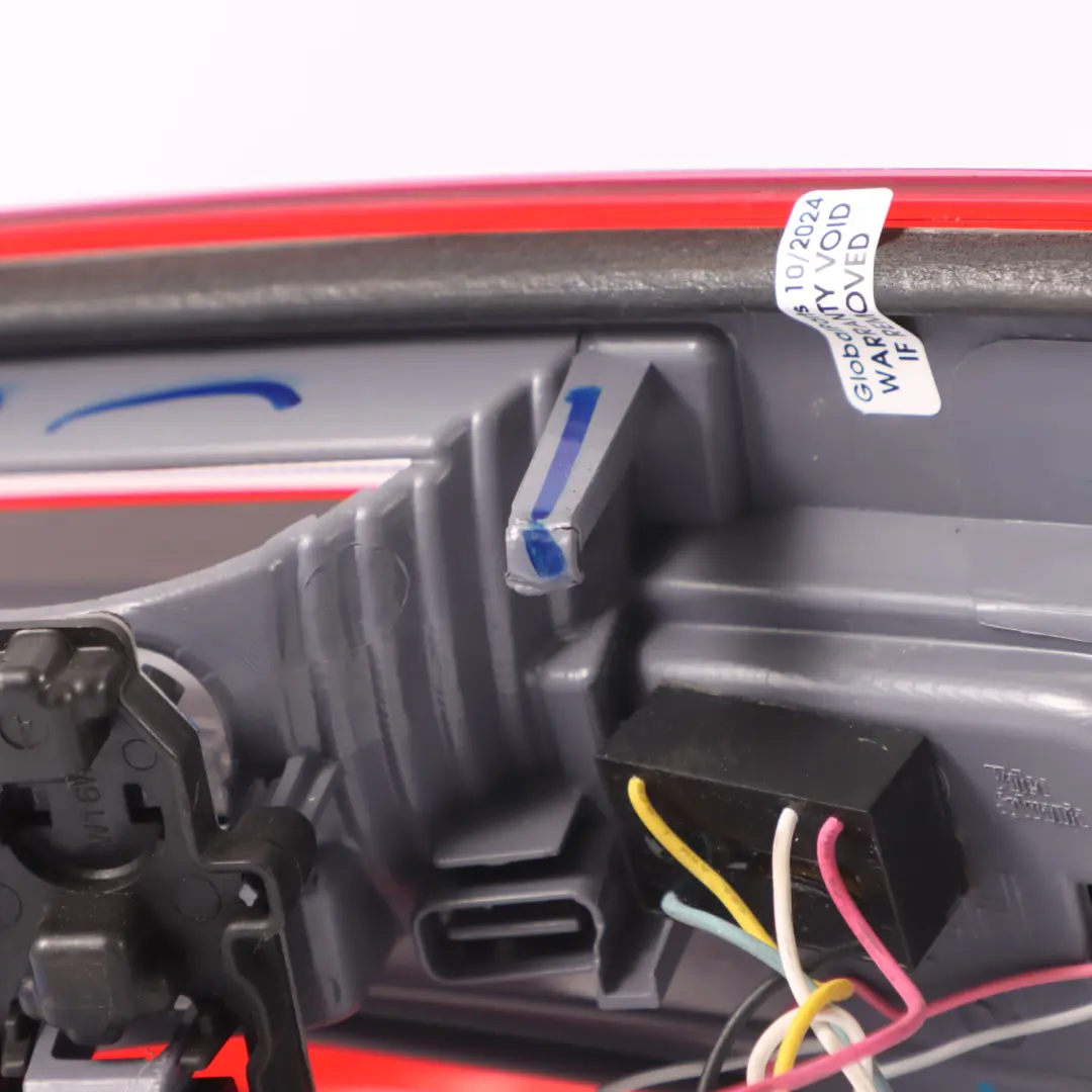 Lampe arrière à LEDs pour couvercle de coffre hayon gauche pour BMW X3 F25 à propos du numéro de pièce 7217313 BMW X3 F25 Lampe arrière à LEDs pour couvercle de coffre hayon gauche - SKU 7217313-1 - Numéro de pièce 7217313