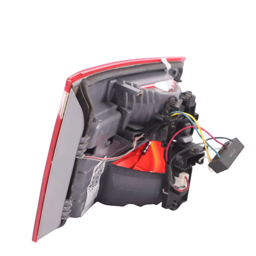 Lampa Tylna LED Klapy Bagażnika Prawa do BMW X3 F25 o numerze 7217314 BMW X3 F25 Lampa Tylna LED Klapy Bagażnika Prawa - SKU 7217314-2 - Numer Części 7217314