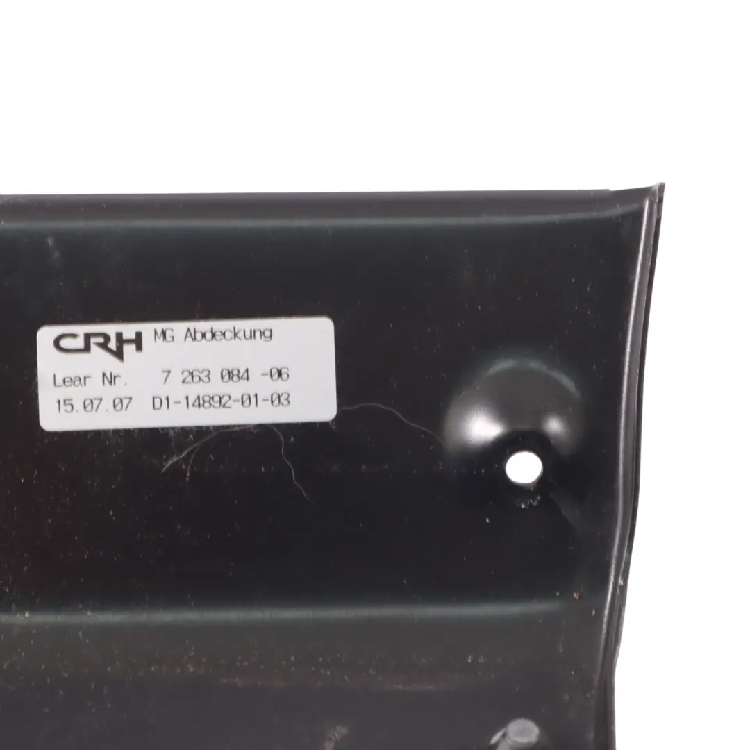 Osłona Prowadnicy Pasa Bezpieczeństwa Dolna Prawa Lewa do BMW F33 o numerze 7263084 BMW F33 Osłona Prowadnicy Pasa Bezpieczeństwa Dolna Prawa Lewa - SKU 7263084 - Numer Części 7263084