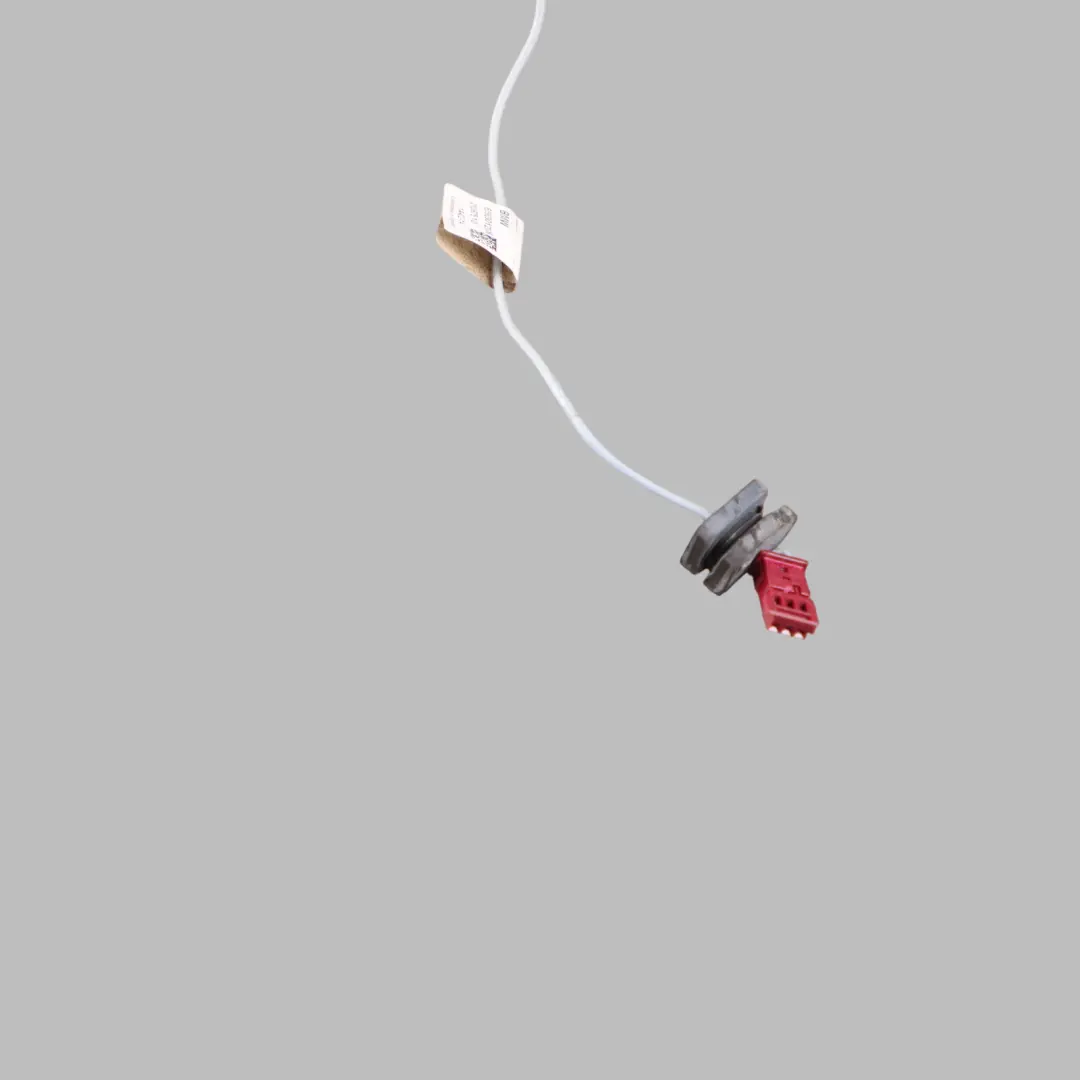 Boot Trunk Lid Tailgate Rear Spoiler Trim Alpine White - 300 to BMW F31 with Part number 7263168 BMW F31 Boot Trunk Lid Tailgate Rear Spoiler Trim Alpine White - 300 - SKU 7263168-AW - Part number 7263168