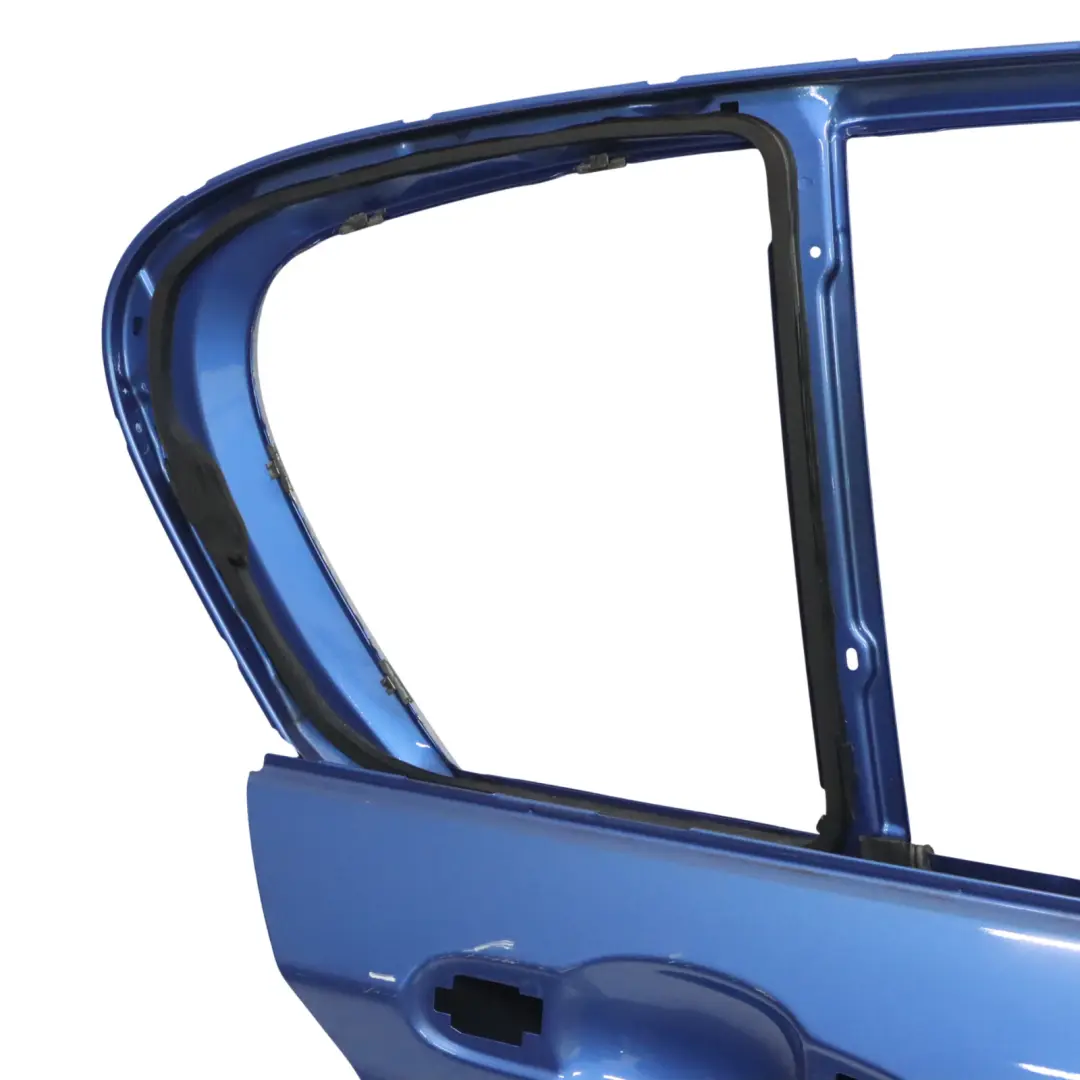 Porta posteriore destra BMW F20 Estorilblau Estoril Blue II Metallic - B45 per con numero di parte 7284516 Porta posteriore destra BMW F20 Estorilblau Estoril Blue II Metallic - B45 - SKU 7284516-EB1 - Numero di parte 7284516
