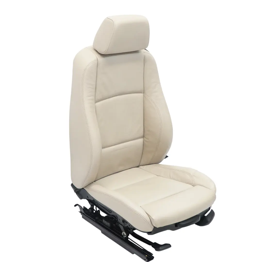 Fotel Sport Przedni Lewy Przód Grzany Skóra Boston Oyster do BMW E88 Cabrio o numerze 7295023 BMW E88 Cabrio Fotel Sport Przedni Lewy Przód Grzany Skóra Boston Oyster - SKU 7295023-1 - Numer Części 7295023