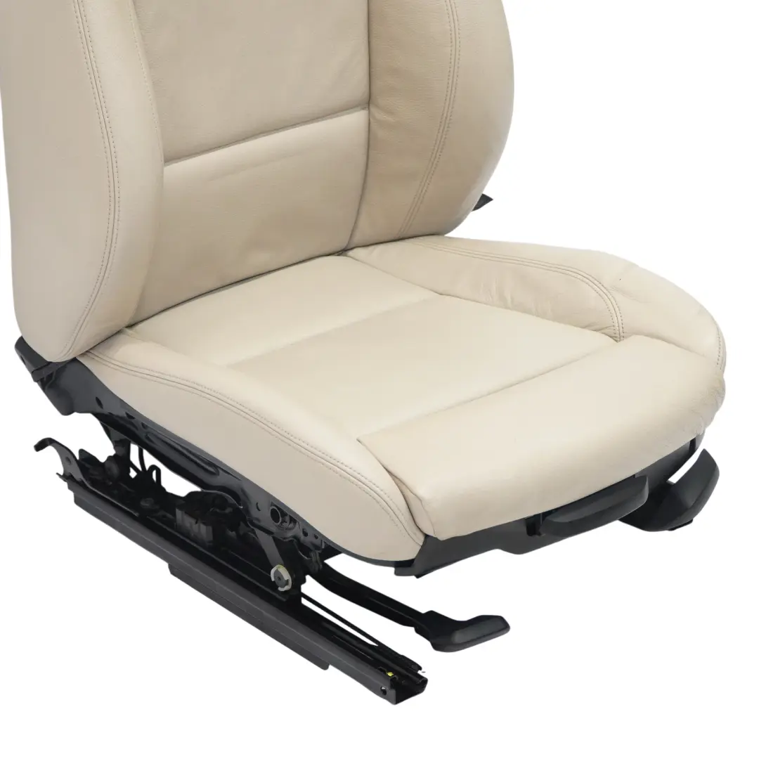 Asiento Sport Delantero Izquierdo Calefactable Cuero Oyster para BMW E88 Convertible con número de pieza 7295023 BMW E88 Convertible Asiento Sport Delantero Izquierdo Calefactable Cuero Oyster - SKU 7295023-1 - Número de pieza 7295023