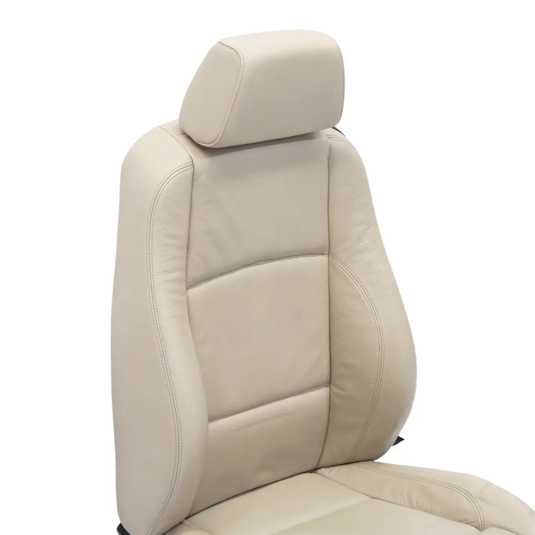 Fotel Sport Przedni Lewy Przód Grzany Skóra Boston Oyster do BMW E88 Cabrio o numerze 7295023 BMW E88 Cabrio Fotel Sport Przedni Lewy Przód Grzany Skóra Boston Oyster - SKU 7295023-1 - Numer Części 7295023