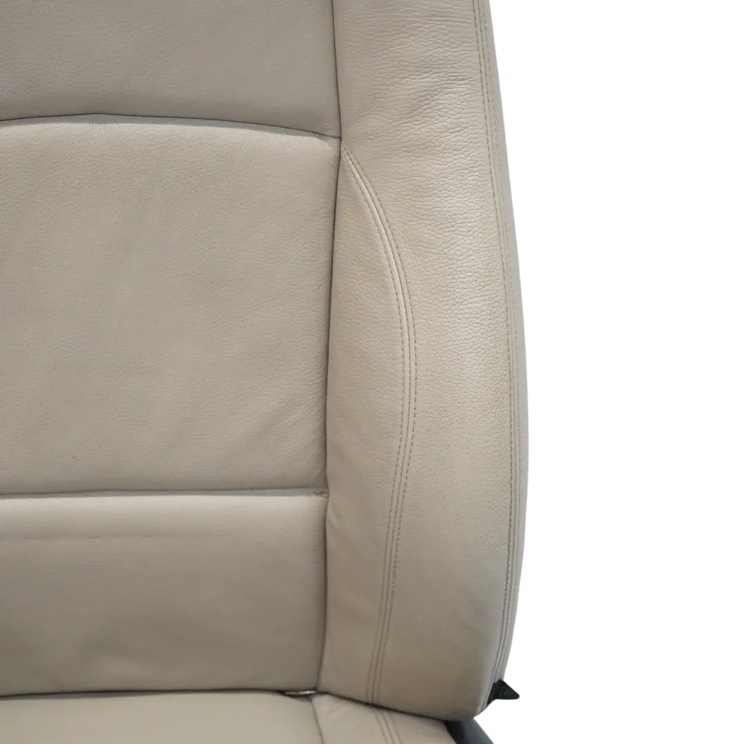 Fotel Sport Przedni Lewy Przód Grzany Skóra Boston Oyster do BMW E88 Cabrio o numerze 7295023 BMW E88 Cabrio Fotel Sport Przedni Lewy Przód Grzany Skóra Boston Oyster - SKU 7295023-1 - Numer Części 7295023