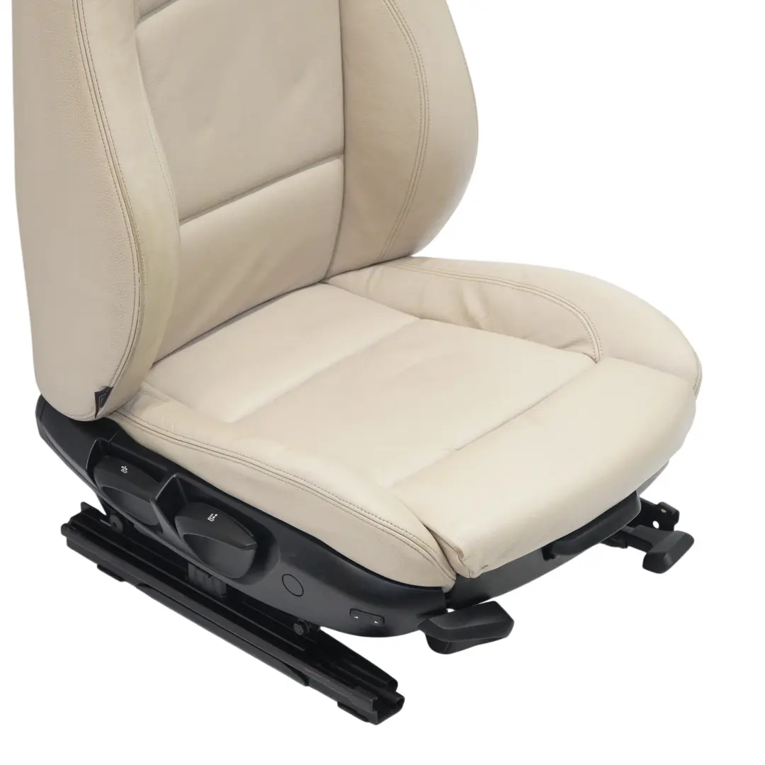 Asiento Deportivo Delantero Derecho Cuero Boston Oyster para BMW E88 Convertible con número de pieza 7295024 BMW E88 Convertible Asiento Deportivo Delantero Derecho Cuero Boston Oyster - SKU 7295024-1 - Número de pieza 7295024