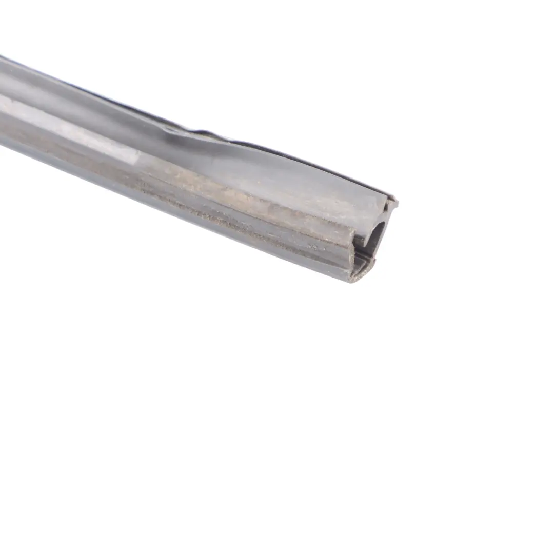 Rail de guidage de la fenêtre de la porte d'entrée droite pour BMW X3 F25 à propos du numéro de pièce 7311260 BMW X3 F25 Rail de guidage de la fenêtre de la porte d'entrée droite - SKU 7311260 - Numéro de pièce 7311260