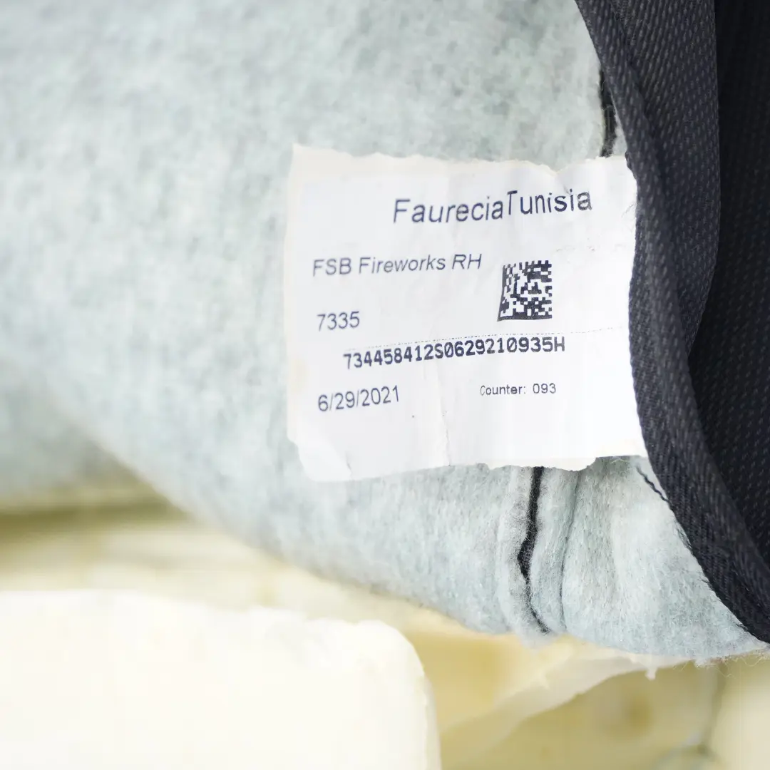 Poszycie Fotela Przód Prawe Tkanina Firework Carbon Black do Mini F54 F56 F60 o numerze 7344584 Mini F54 F56 F60 Poszycie Fotela Przód Prawe Tkanina Firework Carbon Black - SKU 7344584 - Numer Części 7344584