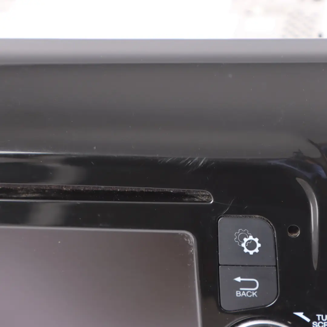 Citroen Relay 3 Radio Stereo Navi Sat Screen Display Head Unit to with Part number 7356560570 Citroen Relay 3 Radio Stereo Navi Sat Screen Display Head Unit - SKU 7356560570 - Part number 7356560570