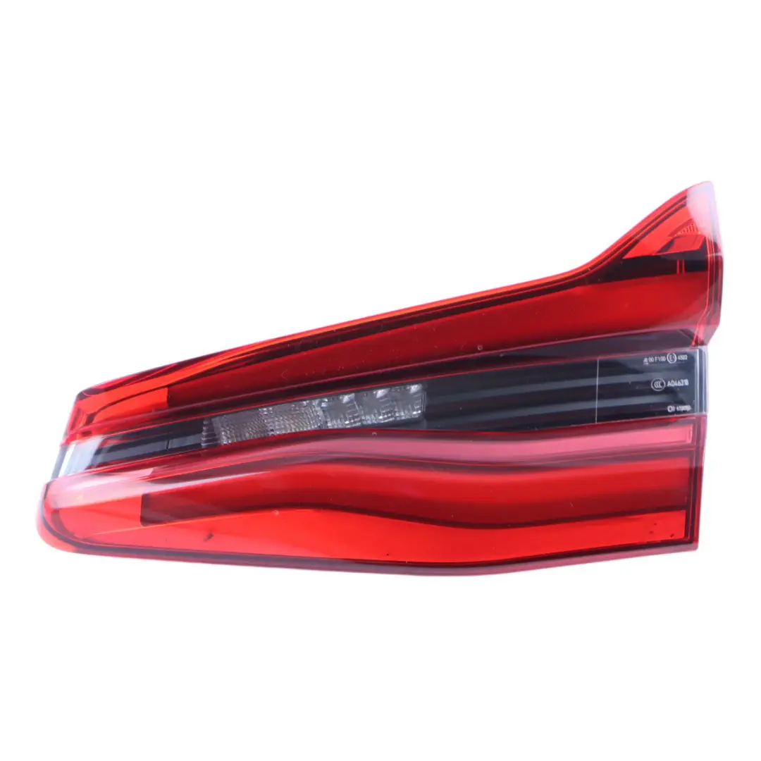 Lampada Posteriore LED Destra Portellone Posteriore Interna per BMW G32 GT con numero di parte 7376486 BMW G32 GT Lampada Posteriore LED Destra Portellone Posteriore Interna - SKU 7376486 - Numero di parte 7376486