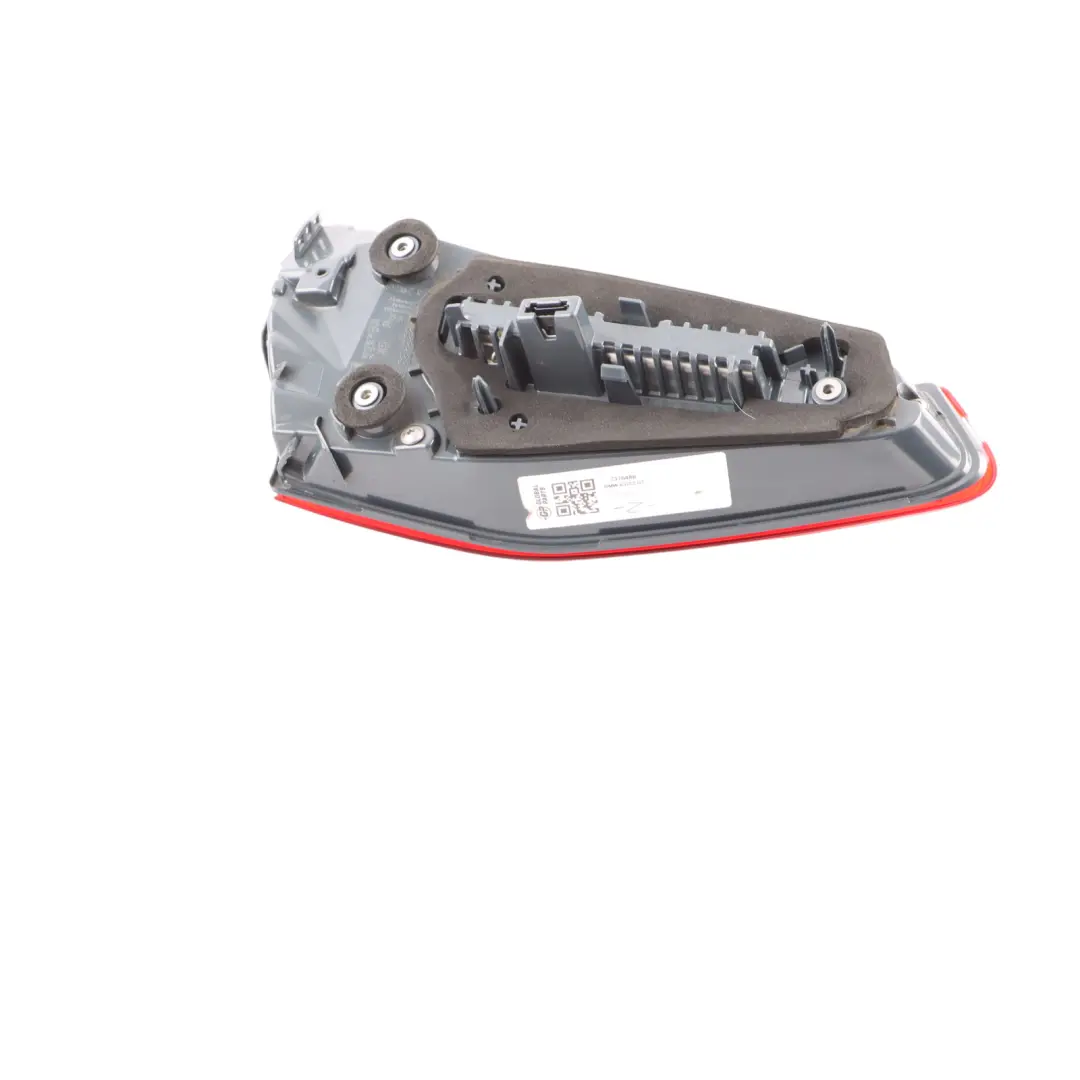 Lampada Posteriore LED Destra Portellone Posteriore Interna per BMW G32 GT con numero di parte 7376486 BMW G32 GT Lampada Posteriore LED Destra Portellone Posteriore Interna - SKU 7376486 - Numero di parte 7376486