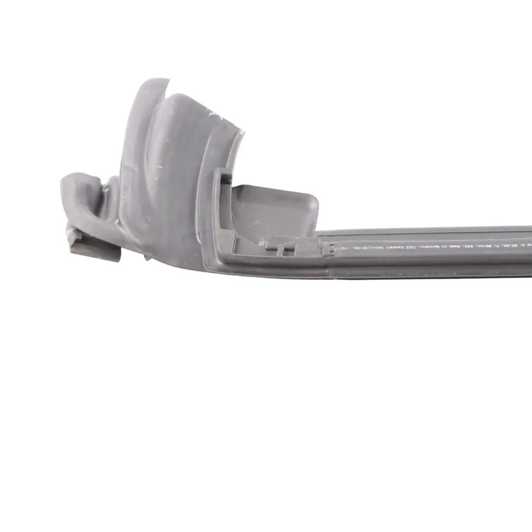 Guarnizione Interna Finestrino Portiera Posteriore Destro per BMW G32 GT con numero di parte 7392348 BMW G32 GT Guarnizione Interna Finestrino Portiera Posteriore Destro - SKU 7392348 - Numero di parte 7392348