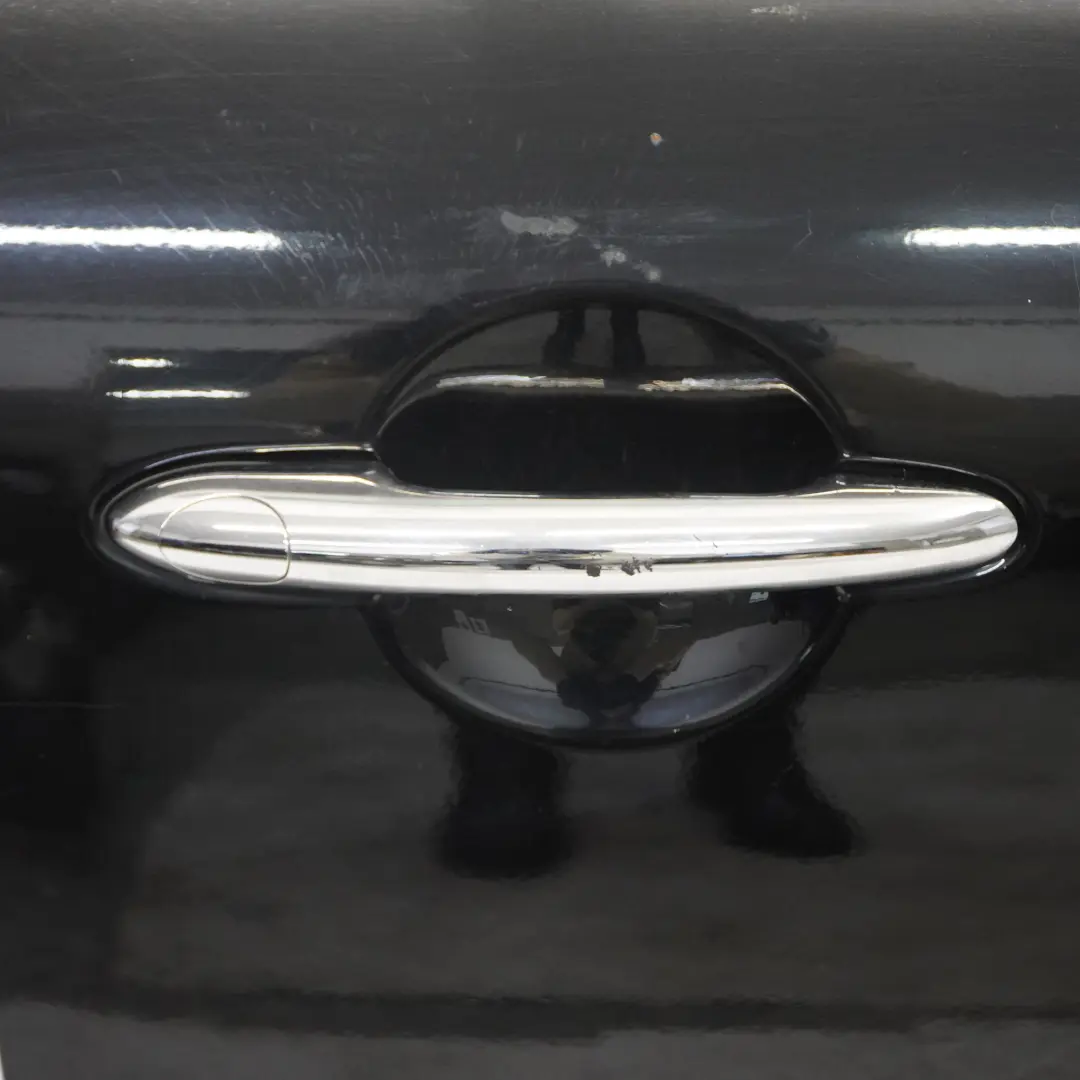 Porta anteriore destra Midnight Black Metallic - A94 per Mini F60 Countryman con numero di parte 7438596 Mini F60 Countryman Porta anteriore destra Midnight Black Metallic - A94 - SKU 7438596-MNB - Numero di parte 7438596