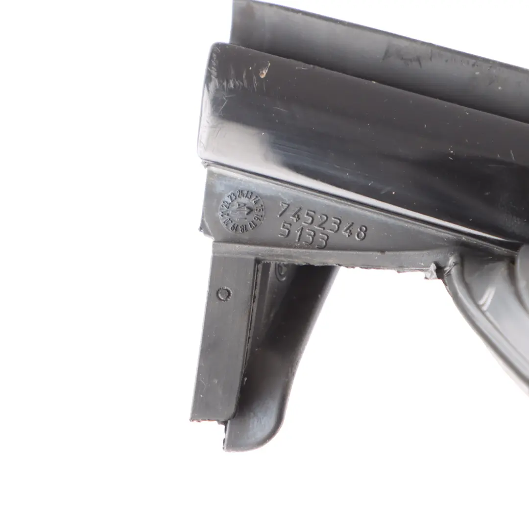 Ventana Guía Puerta Delantera Derecha Sello Exterior Moldura para BMW F40 con número de pieza 7452348 BMW F40 Ventana Guía Puerta Delantera Derecha Sello Exterior Moldura - SKU 7452348 - Número de pieza 7452348