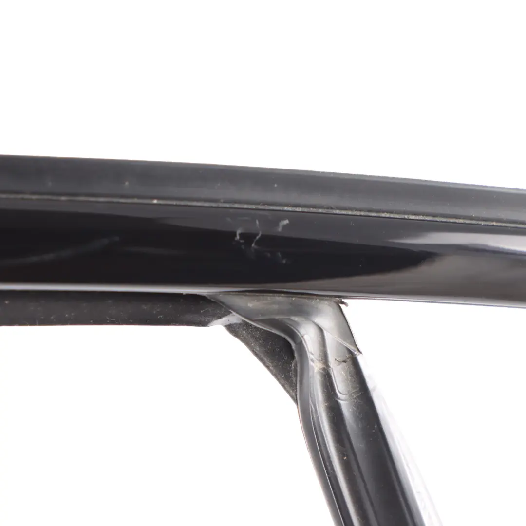 Ventana Guía Puerta Delantera Derecha Sello Exterior Moldura para BMW F40 con número de pieza 7452348 BMW F40 Ventana Guía Puerta Delantera Derecha Sello Exterior Moldura - SKU 7452348 - Número de pieza 7452348