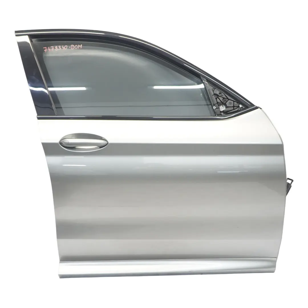 Puerta Delantera Derecha Donington Grey Metallic - C28 para BMW X4 G02 F98 con número de pieza 7478340 BMW X4 G02 F98 Puerta Delantera Derecha Donington Grey Metallic - C28 - SKU 7478340-DOM - Número de pieza 7478340