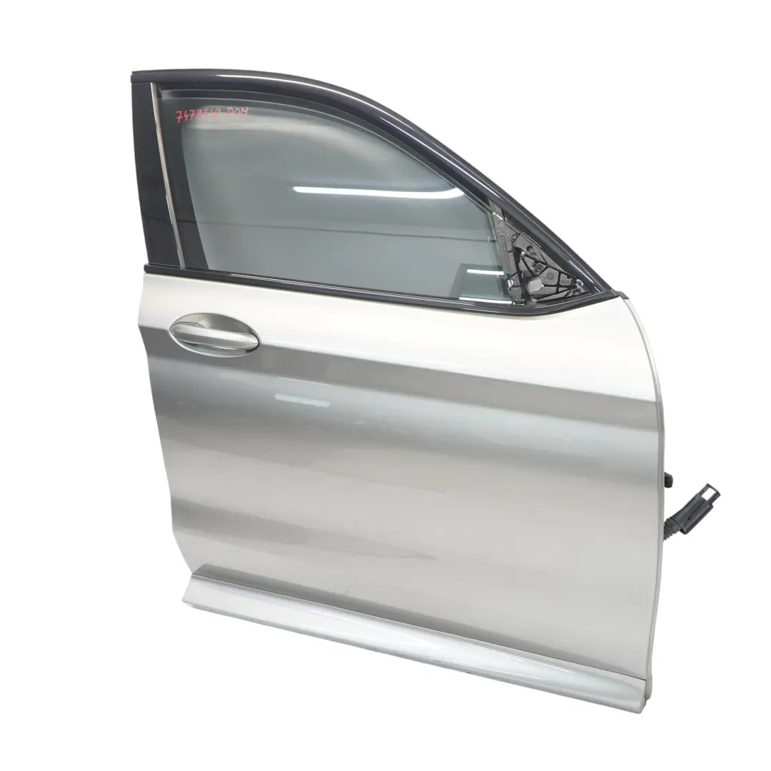 Tür vorne rechts Donington Grau Metallic - C28 für BMW X4 G02 F98 mit Teilenummer 7478340 BMW X4 G02 F98 Tür vorne rechts Donington Grau Metallic - C28 - SKU 7478340-DOM - Teilenummer 7478340