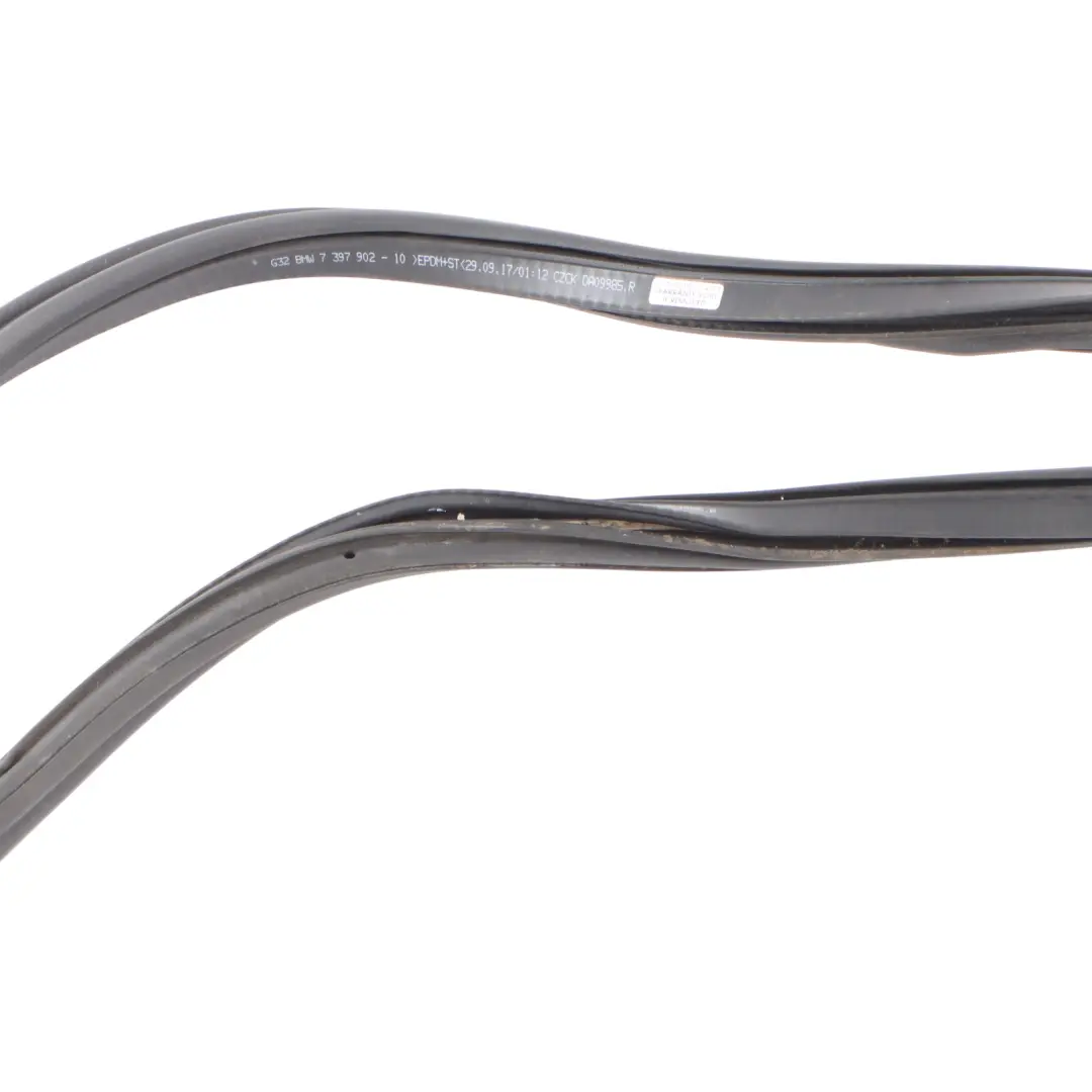 Boot Seal Trunk Lid Sealing Rear Tailgate Gasket to BMW 6 G32 GT with Part number 7491282 BMW 6 G32 GT Boot Seal Trunk Lid Sealing Rear Tailgate Gasket - SKU 7491282 - Part number 7491282