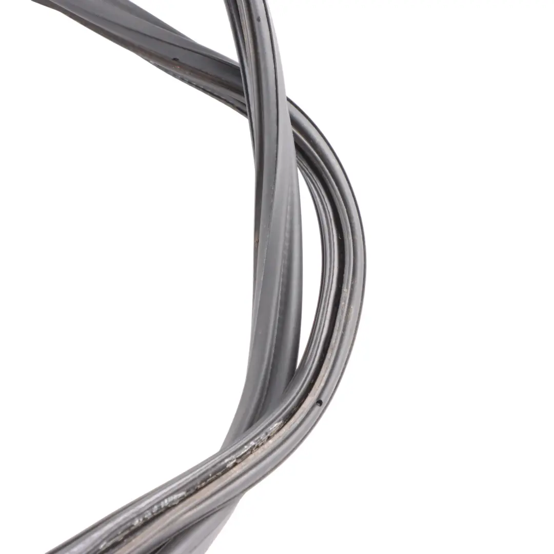 Boot Seal Trunk Lid Sealing Rear Tailgate Gasket to BMW 6 G32 GT with Part number 7491282 BMW 6 G32 GT Boot Seal Trunk Lid Sealing Rear Tailgate Gasket - SKU 7491282 - Part number 7491282