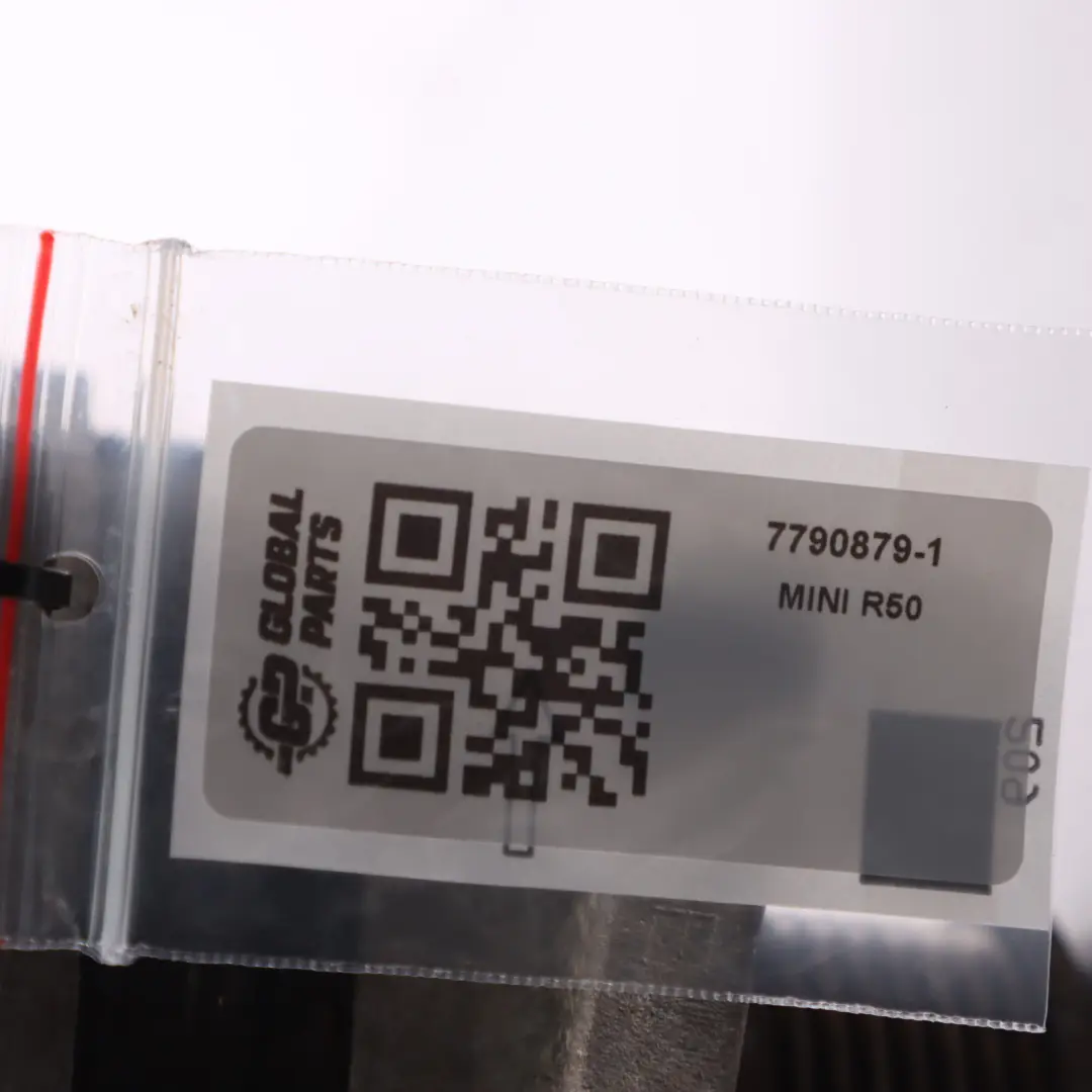 W17 Alternator 130A do Mini Cooper One D R50 o numerze 7790879 Mini Cooper One D R50 W17 Alternator 130A - SKU 7790879-1 - Numer Części 7790879