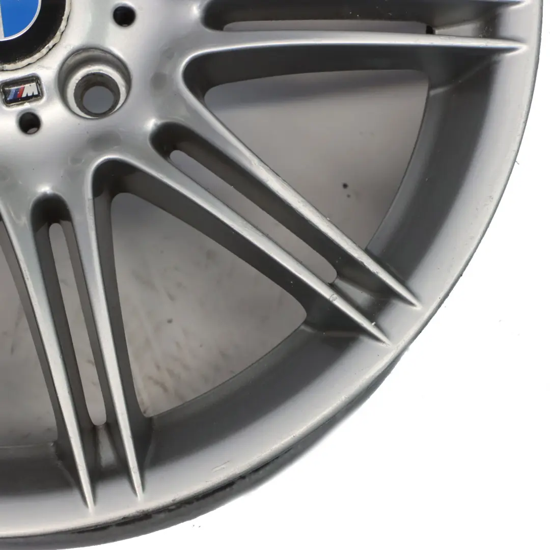 Srebrna Felga Aluminiowa 19" ET:30 8J do BMW X1 E84 o numerze 7847083 BMW X1 E84 Srebrna Felga Aluminiowa 19" ET:30 8J - SKU 7847083-1 - Numer Części 7847083