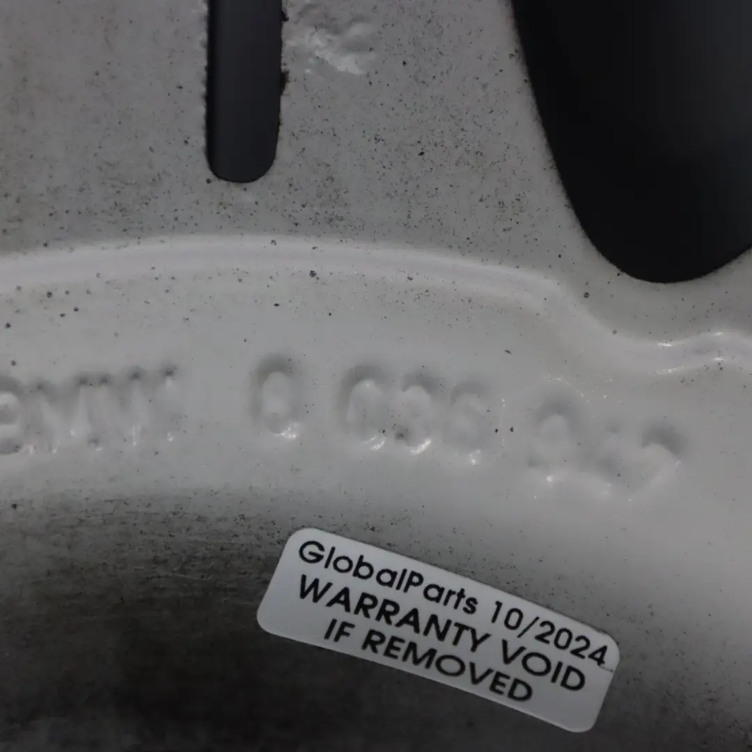 Cerchio in lega nero 18" 8J ET:20 M Doppie razze 135 per BMW E60 E61 con numero di parte 8036947 BMW E60 E61 Cerchio in lega nero 18" 8J ET:20 M Doppie razze 135 - SKU 8036947-3 - Numero di parte 8036947