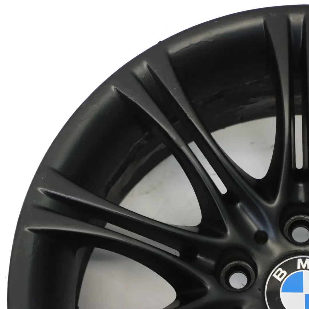 Cerchio in lega nero 18" 8J ET:20 M Doppie razze 135 per BMW E60 E61 con numero di parte 8036947 BMW E60 E61 Cerchio in lega nero 18" 8J ET:20 M Doppie razze 135 - SKU 8036947-3 - Numero di parte 8036947