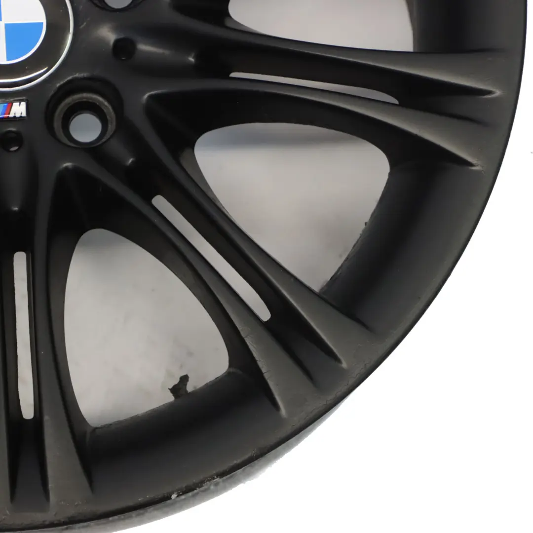Cerchio in lega nero 18" 8J ET:20 M Doppie razze 135 per BMW E60 E61 con numero di parte 8036947 BMW E60 E61 Cerchio in lega nero 18" 8J ET:20 M Doppie razze 135 - SKU 8036947-3 - Numero di parte 8036947