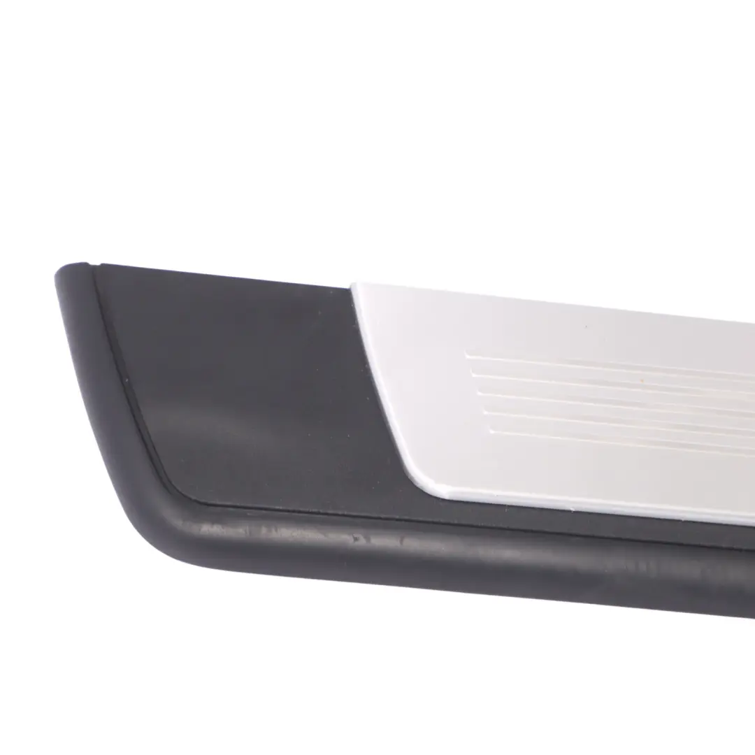 Puerta de Entrada Tapa Sill Delantera Izquierda Trim para BMW E89 M Sport con número de pieza 8040123 BMW E89 M Sport Puerta de Entrada Tapa Sill Delantera Izquierda Trim - SKU 8040123 - Número de pieza 8040123