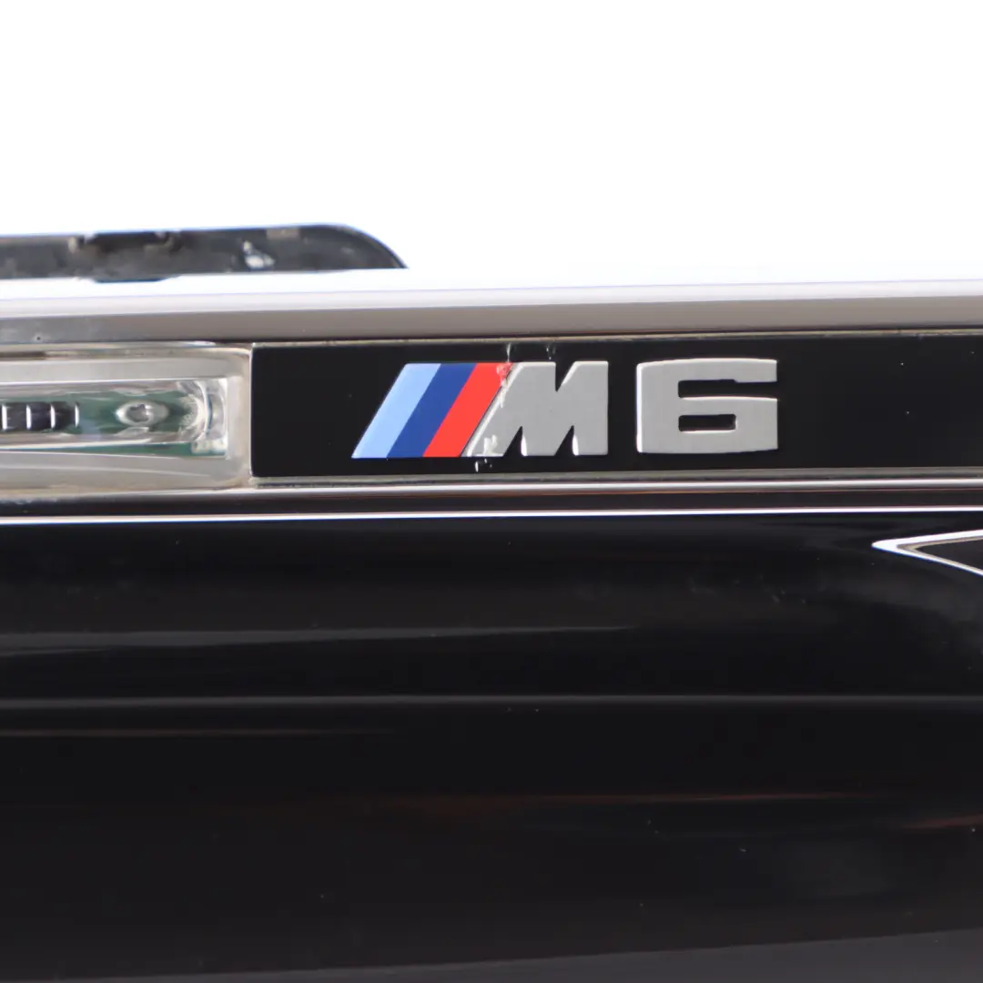 Front Fender Turn Signal Marker Right O/S Black Sapphire 475 to BMW F13 M6 with Part number 8050520 BMW F13 M6 Front Fender Turn Signal Marker Right O/S Black Sapphire 475 - SKU 8050520-BS - Part number 8050520