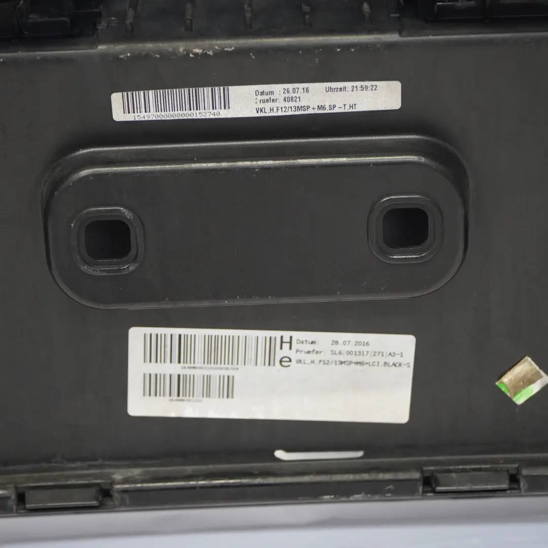 Zderzak Tylny M-Pakiet PDC Black Sapphire Czarny Metalik - 475 do BMW F12 F13 o numerze 8052709 BMW F12 F13 Zderzak Tylny M-Pakiet PDC Black Sapphire Czarny Metalik - 475 - SKU 8052709-BS2 - Numer Części 8052709