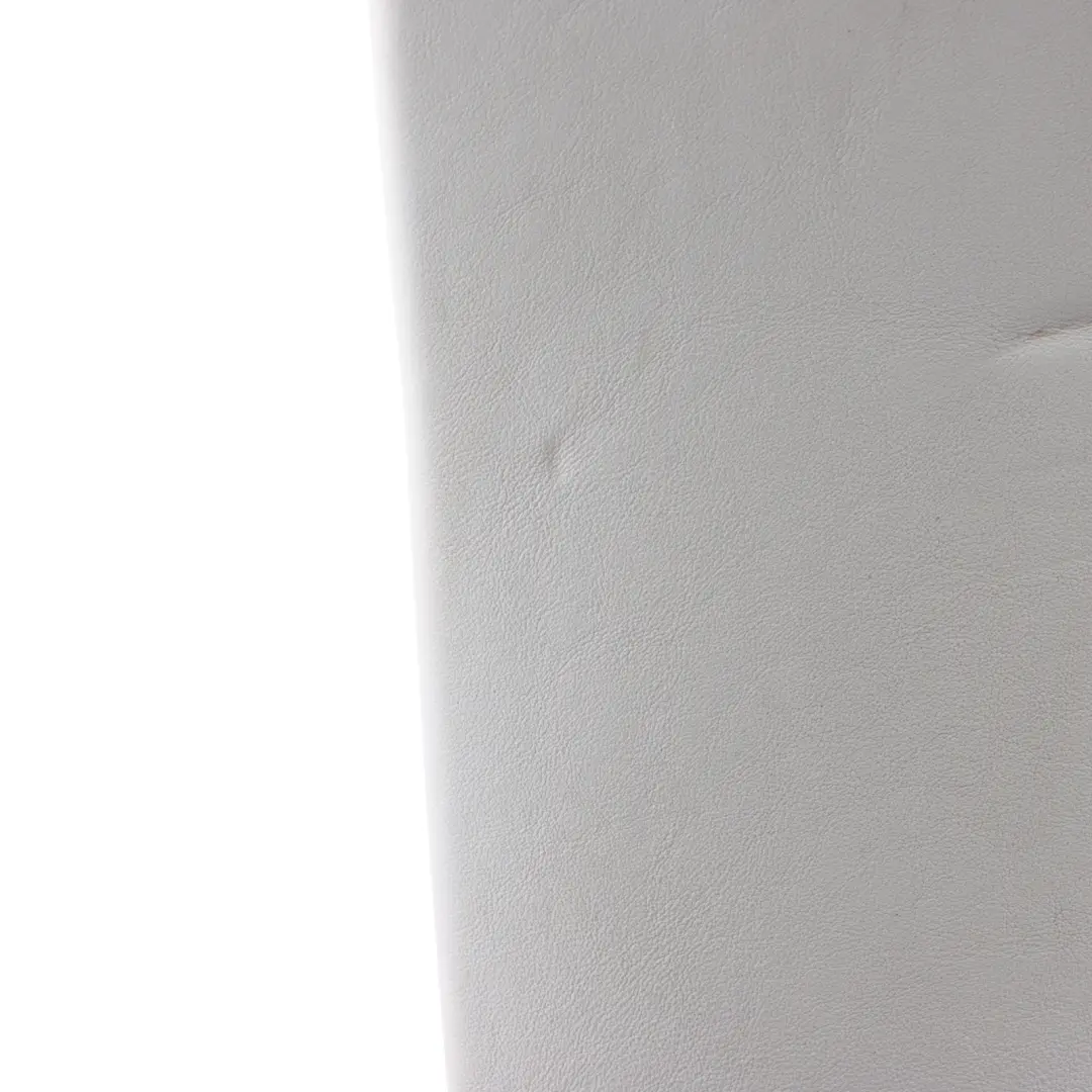 Finitura laterale sedile posteriore destro Pelle Silverstone per BMW F82 M4 con numero di parte 8058136 BMW F82 M4 Finitura laterale sedile posteriore destro Pelle Silverstone - SKU 8058136 - Numero di parte 8058136