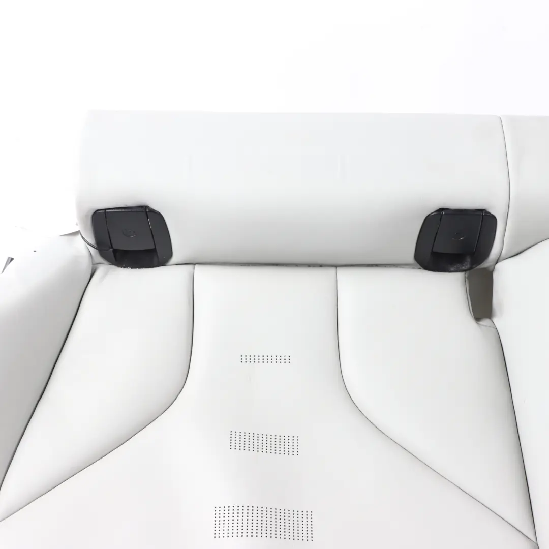 Asiento Banco Trasero Sofá Revestimiento Cuero Merino Silverstone para BMW F82 M4 con número de pieza 8058175 BMW F82 M4 Asiento Banco Trasero Sofá Revestimiento Cuero Merino Silverstone - SKU 8058175 - Número de pieza 8058175