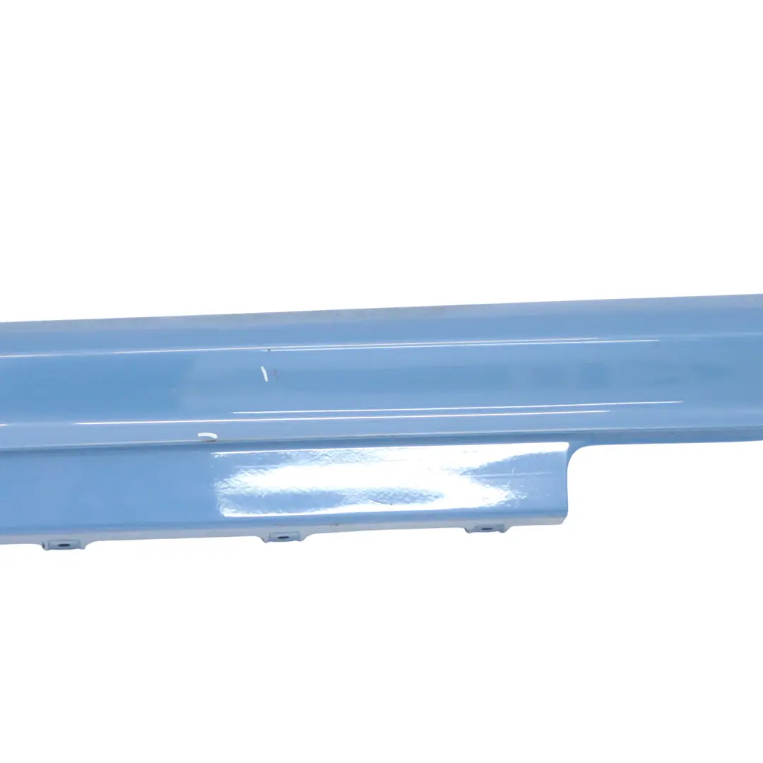 Gonna laterale destra Yas Marina Blue Metallic - B68 per BMW F82 F83 M4 con numero di parte 8059628 BMW F82 F83 M4 Gonna laterale destra Yas Marina Blue Metallic - B68 - SKU 8059628-YMB1 - Numero di parte 8059628