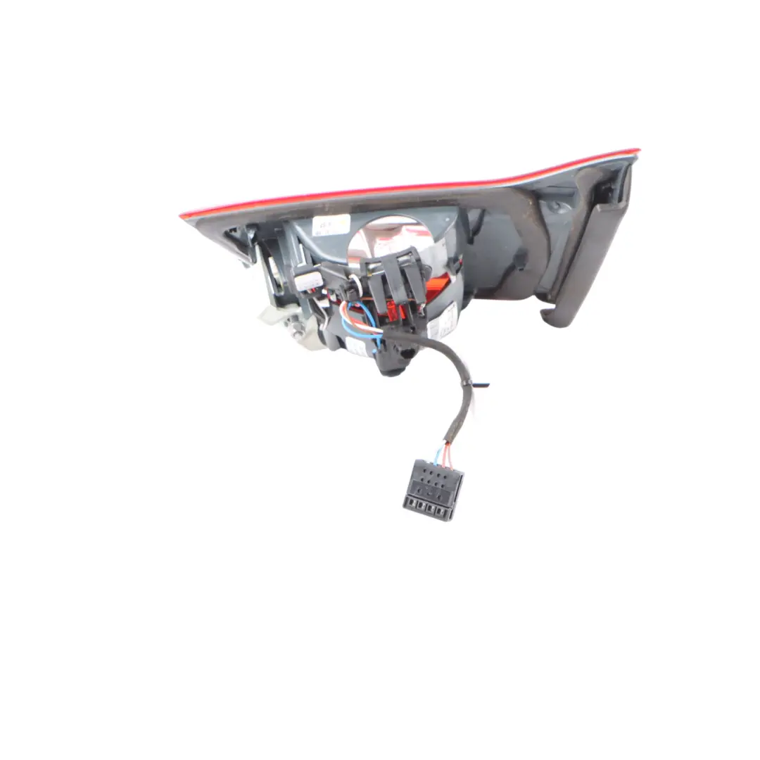Rücklicht Kofferraum Links Lampe Heckleuchte für BMW F82 M4 Coupe mit Teilenummer 8059655 BMW F82 M4 Coupe Rücklicht Kofferraum Links Lampe Heckleuchte - SKU 8059655 - Teilenummer 8059655