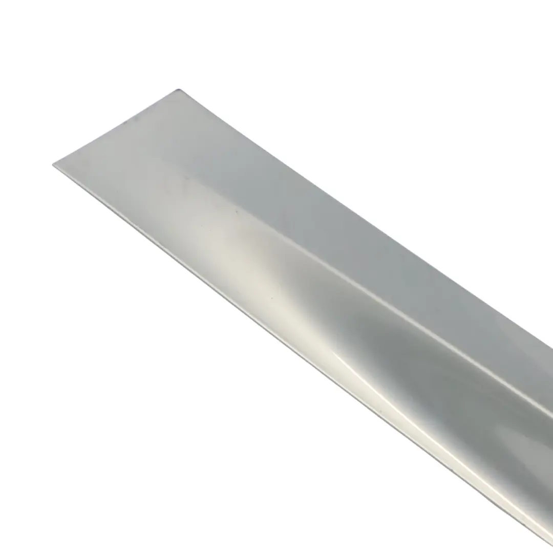 X3M G01 F97 X4 G02 F98 M Sport Listwa Drzwi Tył Lewa Donington Grey C28 do BMW o numerze 8064801 BMW X3M G01 F97 X4 G02 F98 M Sport Listwa Drzwi Tył Lewa Donington Grey C28 - SKU 8064801-DOM - Numer Części 8064801