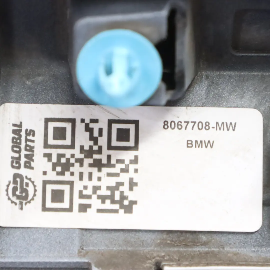 Pakiet Listwa Drzwi Prawy Tył Biała Mineral White - A96 do BMW X1 F48 M o numerze 8067708 BMW X1 F48 M Pakiet Listwa Drzwi Prawy Tył Biała Mineral White - A96 - SKU 8067708-MW - Numer Części 8067708