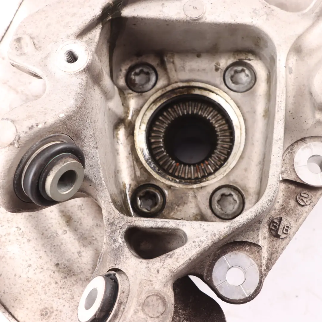 Eje Trasero Suspensión Montaje Rueda Buje Portador Izquierda para BMW X4 F98 con número de pieza 8091551 BMW X4 F98 Eje Trasero Suspensión Montaje Rueda Buje Portador Izquierda - SKU 8091551 - Número de pieza 8091551