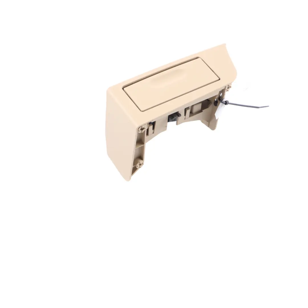 Cenicero de la tarjeta de puerta BMW E60 E61 trasera derecha Side Cover para con número de pieza 8208234 Cenicero de la tarjeta de puerta BMW E60 E61 trasera derecha Side Cover - SKU 7079402 - Número de pieza 8208234