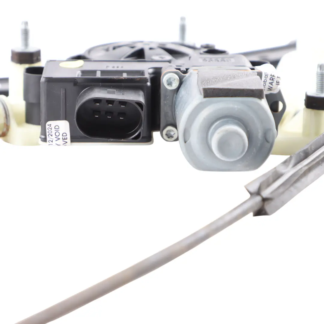 Front Door Window Regulator Mechanism Left N/S to BMW G32 with Part number 8494809 BMW G32 Front Door Window Regulator Mechanism Left N/S - SKU 8494809 - Part number 8494809