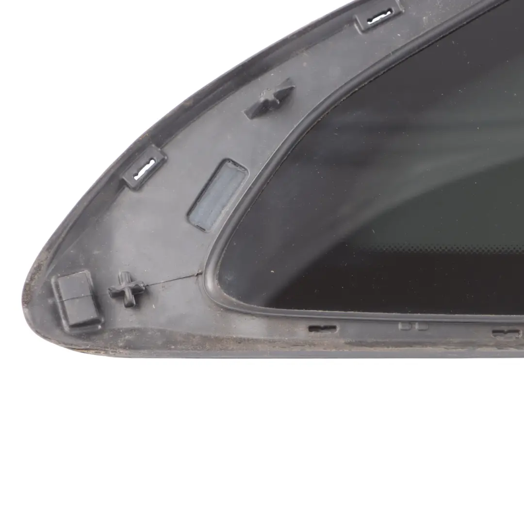 Quarter Side Triangle Window Glass Fixed Right O/S to BMW G32 Rear with Part number 8495578 BMW G32 Rear Quarter Side Triangle Window Glass Fixed Right O/S - SKU 8495578 - Part number 8495578